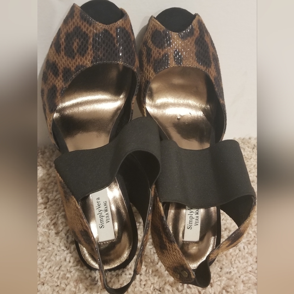 Shoes - Picture 3 of 4